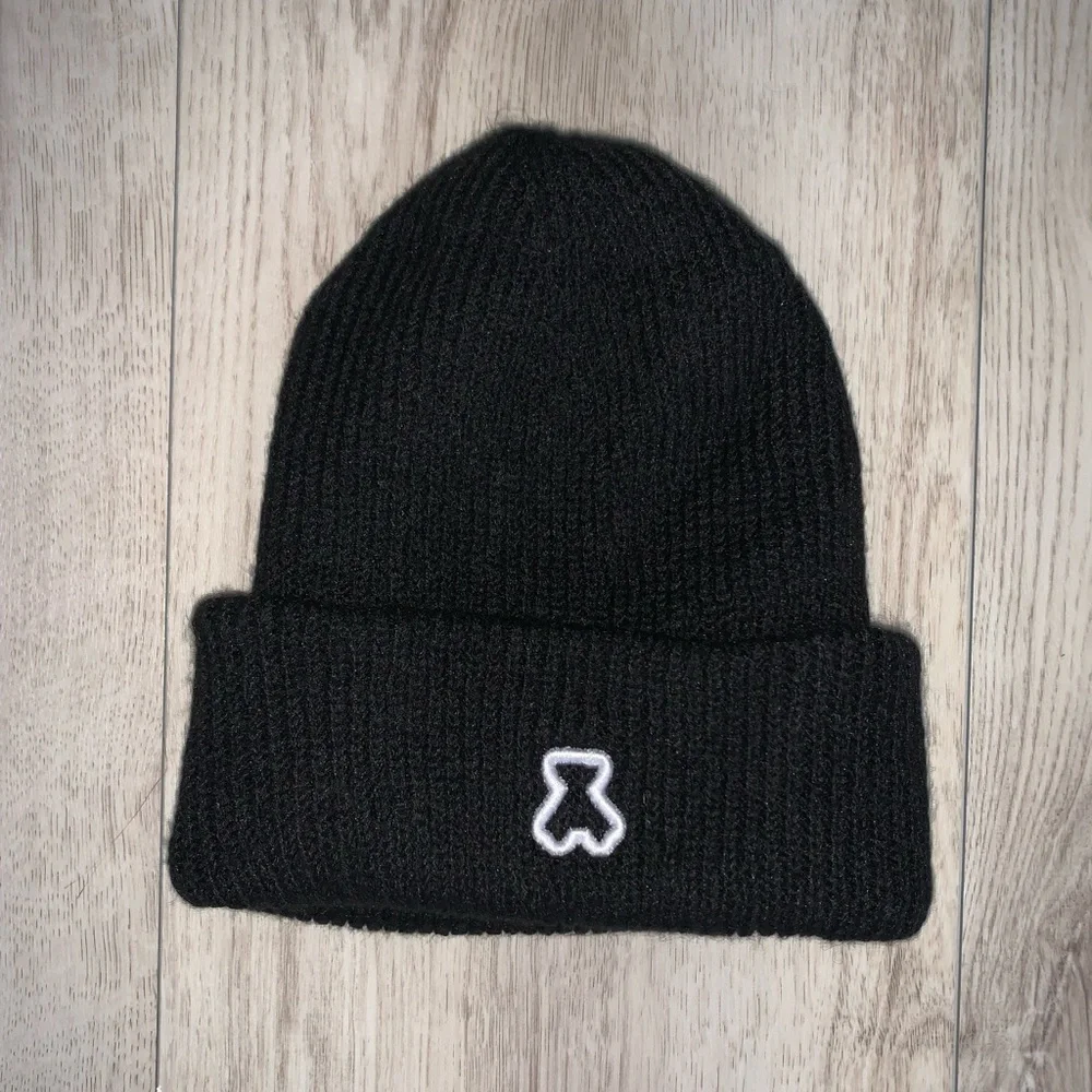 BOYS BLACK KNITTED BEANIE